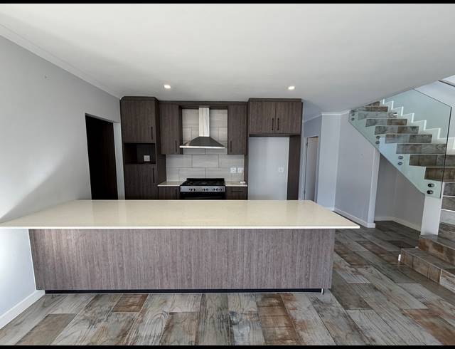 3 BEDROOM HOUSE FOR SALE IN SANDOWN